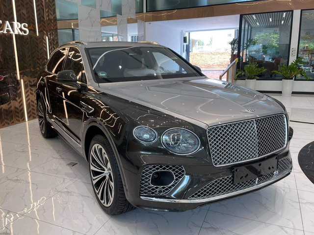 SUV hạng sang Bentley Bentayga First Edition 2021 đầu tiên được đưa lên sàn xe cũ với giá hơn 17 tỷ đồng - Ảnh 10.