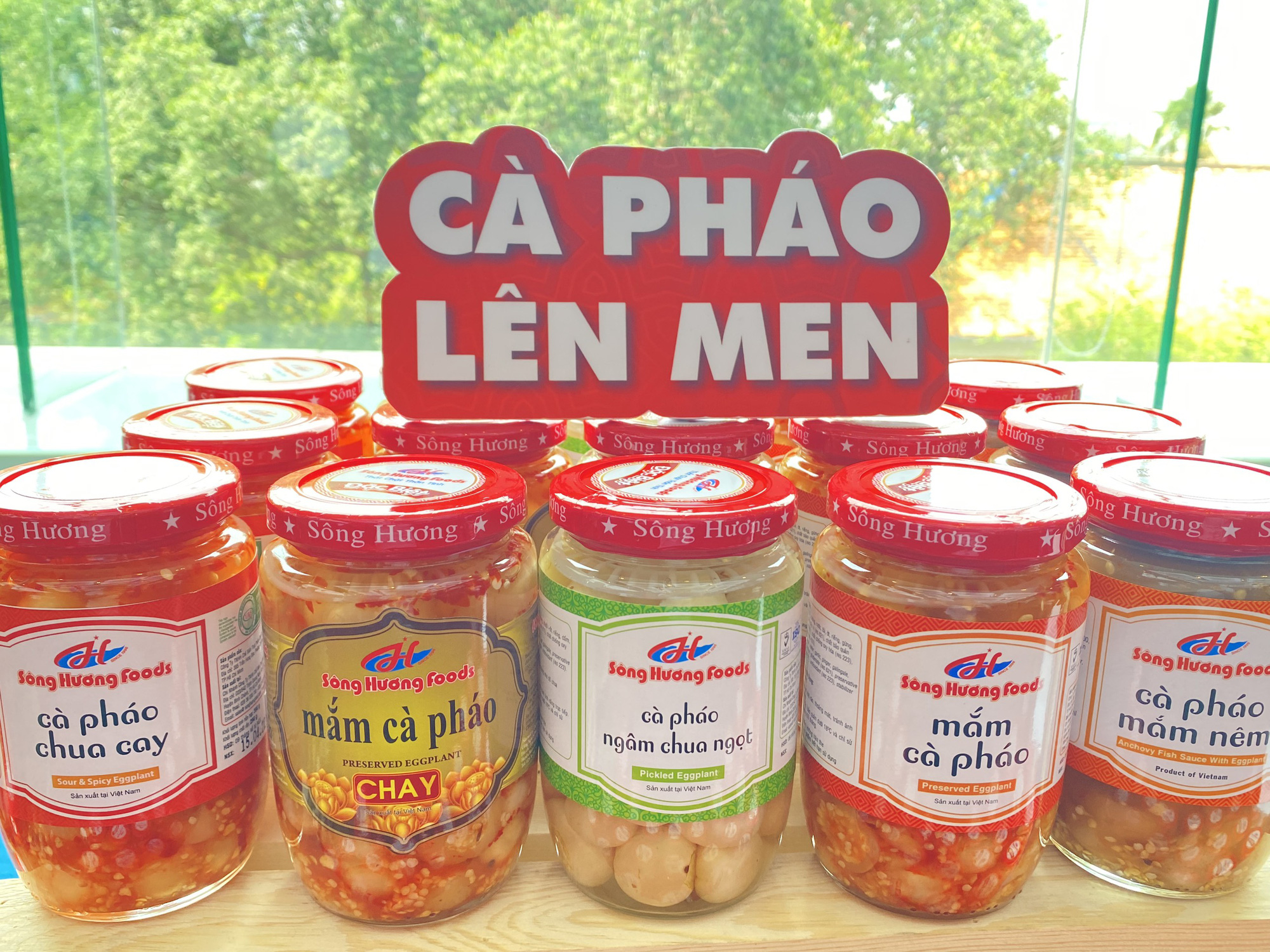 CEO Sông Hương Foods - Thế hệ F2 muốn đưa cà pháo thành món ăn quốc dân như Kim chi Hàn Quốc, sắp xuất khẩu lô đầu với 70.000 USD ngay tháng 5/2022 - Ảnh 1. CEO Sông Hương Foods - Thế hệ F2 muốn đưa cà pháo thành món ăn quốc dân như Kim chi Hàn Quốc, sắp xuất khẩu lô đầu với 70.000 USD ngay tháng 5/2022 - Ảnh 1.