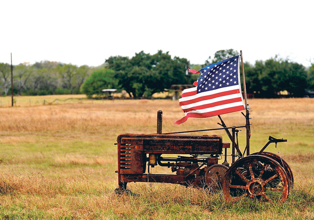  Nông dân Mỹ khốn khổ vì lạm phát, sốc khi mua 5 thanh sắt sửa máy cày hết 1.500 USD  - Ảnh 4.