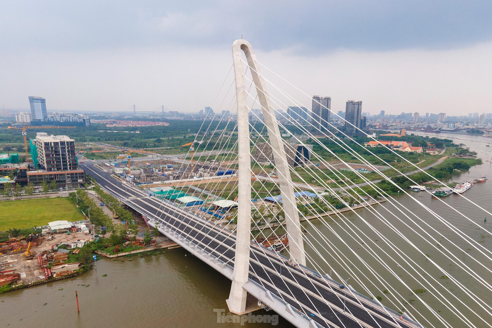Ngắm thành phố từ cầu Thủ Thiêm 2 bắc qua sông Sài Gòn - Ảnh 11.