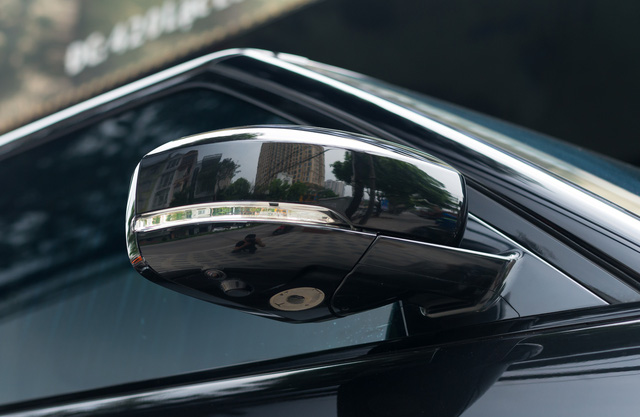 Một trong 100 chiếc Range Rover Autobiography Black Edition hiếm hoi được rao bán lại với giá hơn 6 tỷ đồng - Ảnh 12.