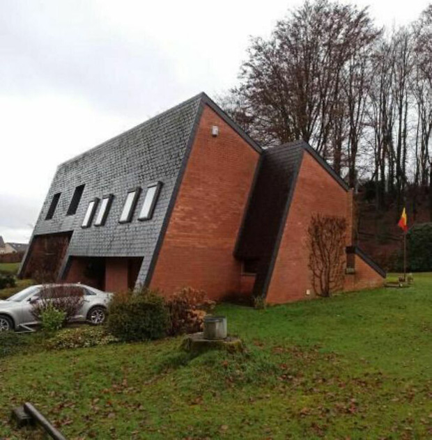 Bộ ảnh những ngôi nhà xấu nhất Bỉ - đất nước nhiều thảm họa kiến trúc tới mức dân bản địa phải đi bóc phốt - Ảnh 18.