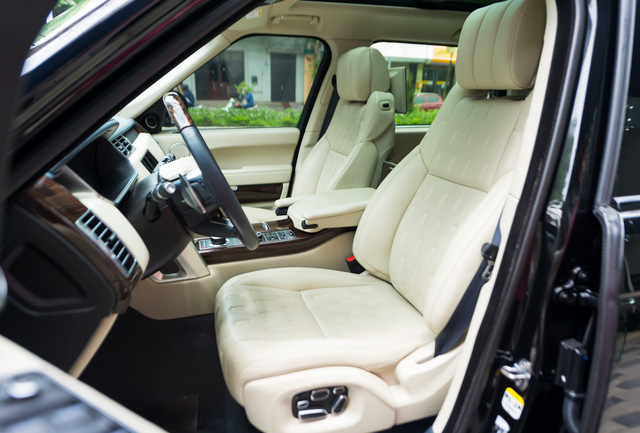 Một trong 100 chiếc Range Rover Autobiography Black Edition hiếm hoi được rao bán lại với giá hơn 6 tỷ đồng - Ảnh 21.
