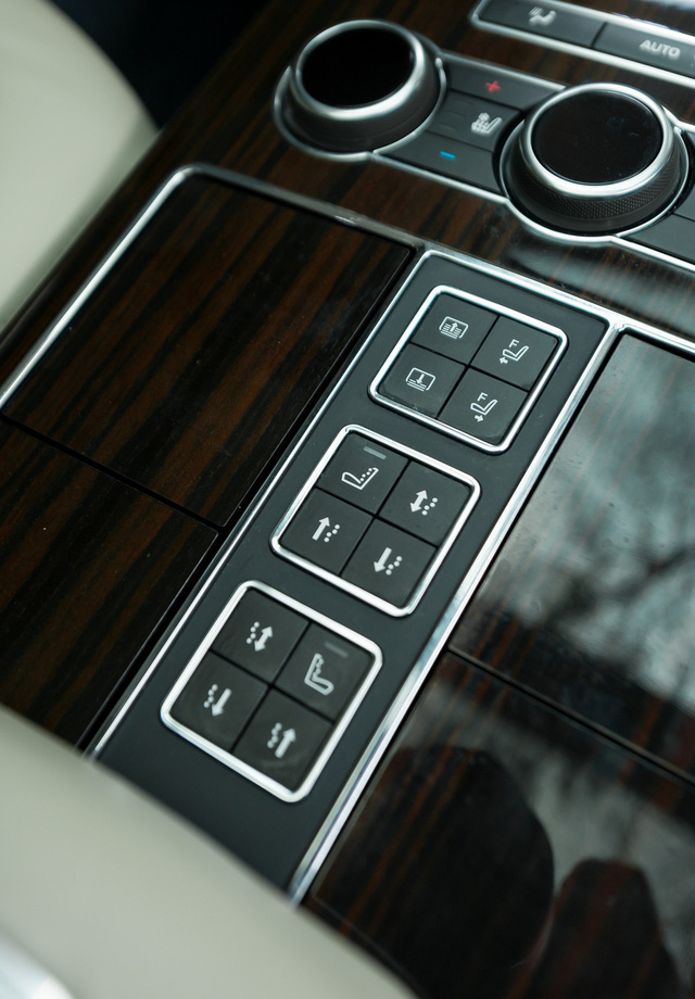 Một trong 100 chiếc Range Rover Autobiography Black Edition hiếm hoi được rao bán lại với giá hơn 6 tỷ đồng - Ảnh 34.