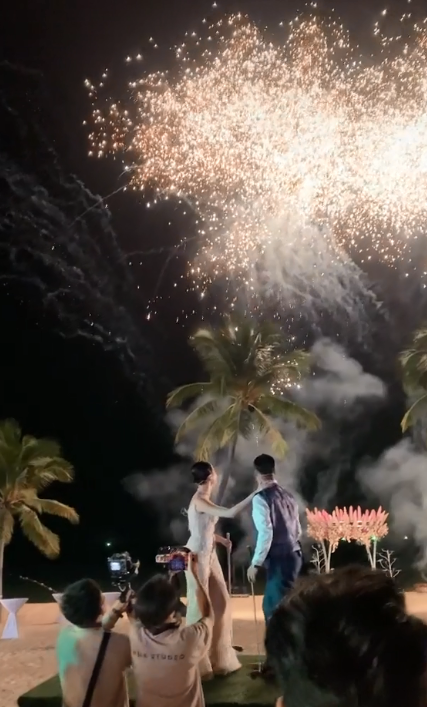 Đám cưới hot nhất tại Phú Quốc gây chú ý bởi màn đánh golf bắn pháo hoa đầy mùi tiền từ cô dâu chú rể - Ảnh 5.