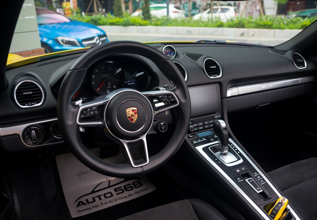 1 năm tuổi, Porsche 718 Boxster “lướt nhẹ” 7.000km được rao bán với giá hơn 5 tỷ đồng - Ảnh 20.