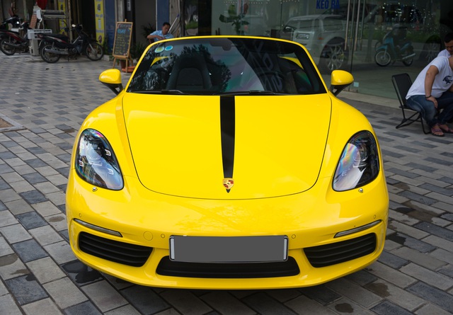 1 năm tuổi, Porsche 718 Boxster “lướt nhẹ” 7.000km được rao bán với giá hơn 5 tỷ đồng - Ảnh 5.