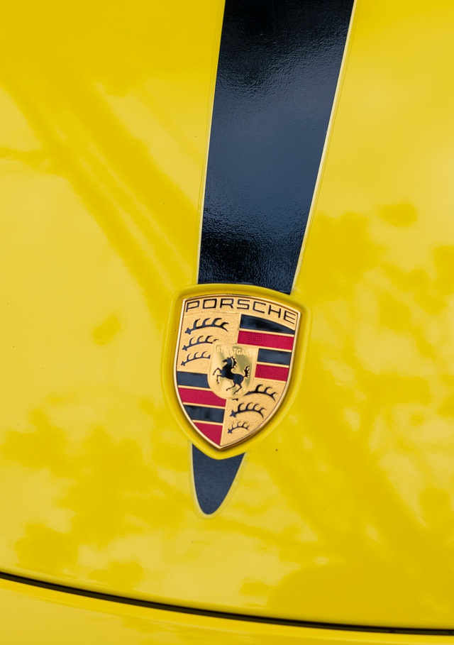 1 năm tuổi, Porsche 718 Boxster “lướt nhẹ” 7.000km được rao bán với giá hơn 5 tỷ đồng - Ảnh 9.