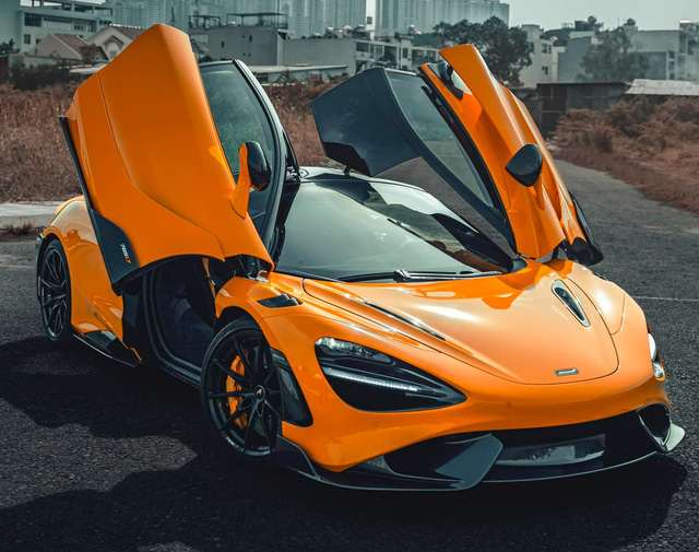 Đại gia Phú Quốc chi hàng trăm triệu đồng nâng cấp hệ thống ống xả mạ vàng cho siêu xe McLaren 765LT - Ảnh 5.