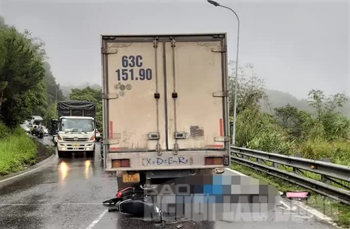  Tai nạn liên hoàn trên đèo Bảo Lộc, 2 người chết tại chỗ  - Ảnh 2.