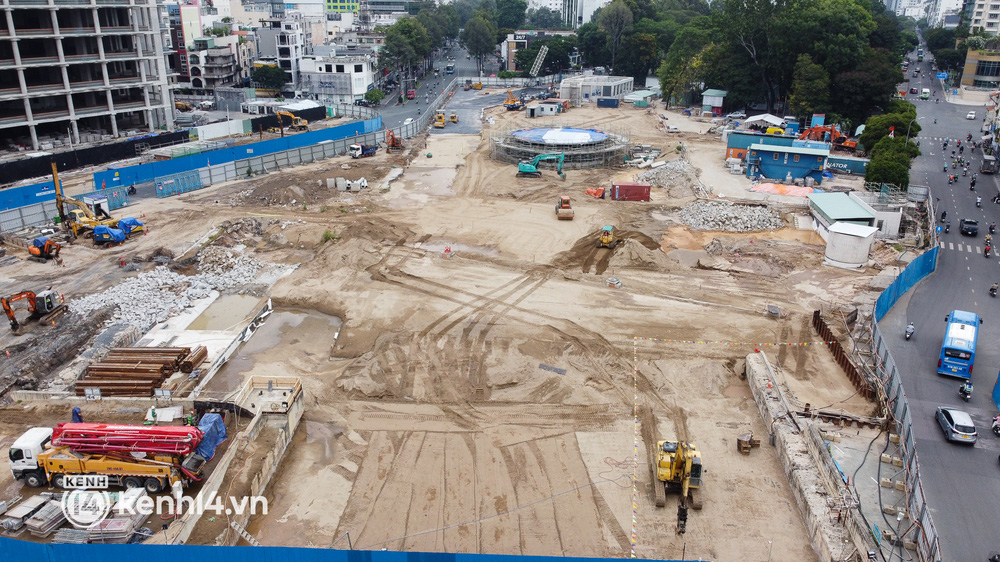 Người dân tại “đất vàng” TP.HCM vui mừng khi rào chắn công trình Metro sắp được tháo dỡ sau 8 năm - Ảnh 2. Người dân tại “đất vàng” TP.HCM vui mừng khi rào chắn công trình Metro sắp được tháo dỡ sau 8 năm - Ảnh 2.