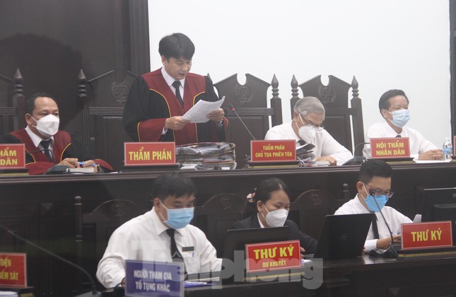  Xét xử 2 cựu Chủ tịch Khánh Hoà: Cựu Giám đốc Sở TN&MT xin xét xử vắng mặt  - Ảnh 1.