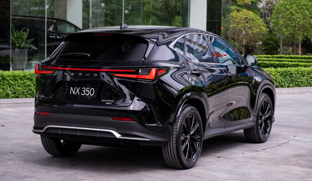 Ra mắt Lexus NX 2022 tại Việt Nam: Giá từ 3,01 tỷ đồng, đấu Mercedes GLC bằng phiên bản hybrid và F-Sport - Ảnh 3.