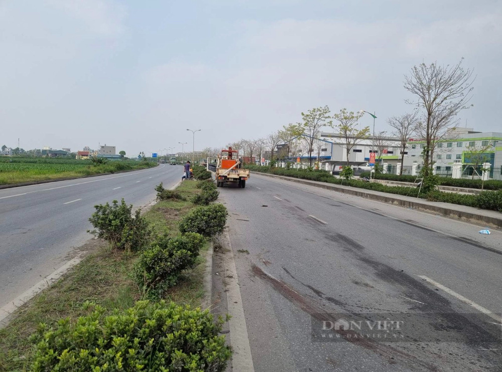  Hiện trường vụ tai nạn khiến vợ chồng nguyên Bí thư Tỉnh ủy Ninh Bình qua đời - Ảnh 7.