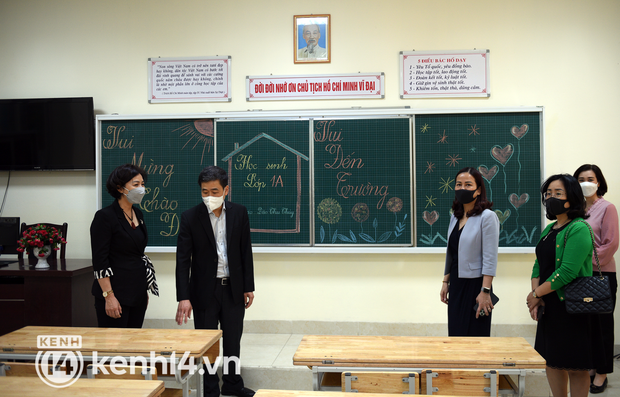 Ảnh: Trường Tiểu học ở Hà Nội gấp rút chuẩn bị đón học sinh sau gần 1 năm đóng cửa - Ảnh 14.
