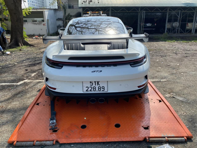 Đại gia cà phê Trung Nguyên sắm Porsche 911 GT3 2022 giống của Nguyễn Quốc Cường, vừa nhận xe đã gắn một chi tiết nhận diện - Ảnh 5.