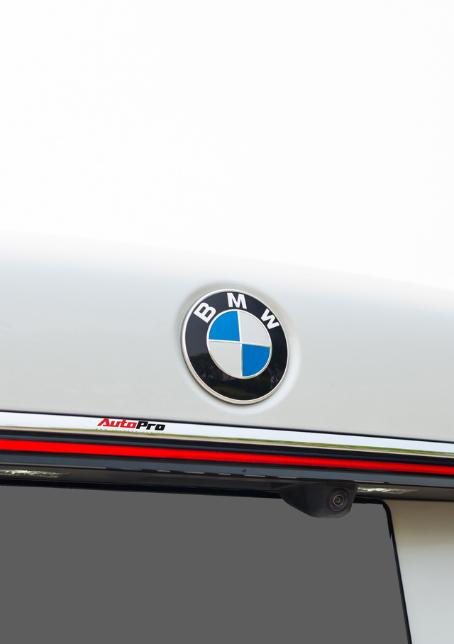 Mua xe ‘muộn’ 3 năm, chủ nhân BMW 730Li có thể tiết kiệm được tới cả tỷ đồng - Ảnh 18.