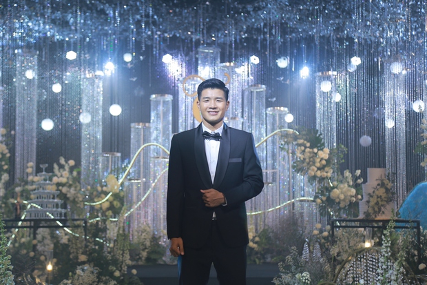  Toàn cảnh đám cưới Hà Đức Chinh - Mai Hà Trang: Không gian tiệc gần 1 tỷ đồng, khách mời toàn ngôi sao, visual cô dâu chú rể hoàn hảo - Ảnh 19.