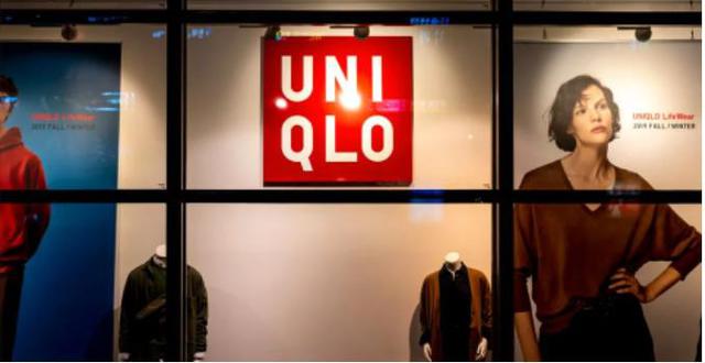 Chuyện khởi nghiệp của ông chủ Uniqlo: Sự nghiệp bế tắc, phải miễn cưỡng phụ việc cho tiệm may nhỏ của cha, lập nên hãng thời trang hàng đầu thế giới - Ảnh 1.