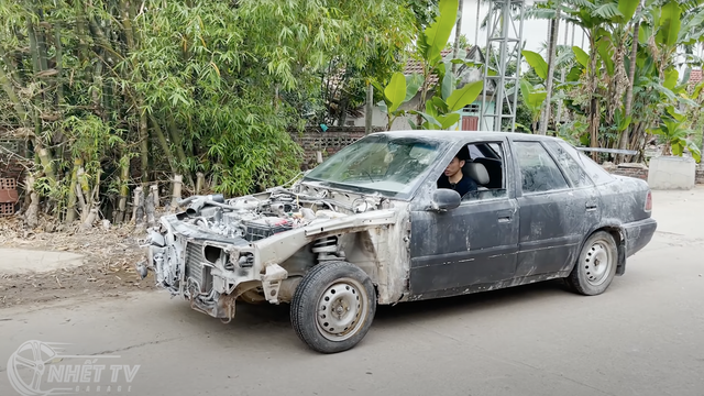 Nhóm bạn trẻ Quảng Ninh hồi sinh chiếc ô tô nát 30 năm tuổi, chế thành siêu phẩm Pagani Huayra giống xe Minh Nhựa - Ảnh 2.