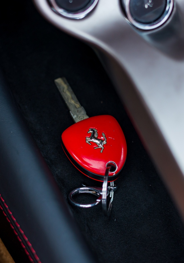 One of four rare Ferrari Californias in Vietnam for sale for more than 10 billion VND - Photo 24.