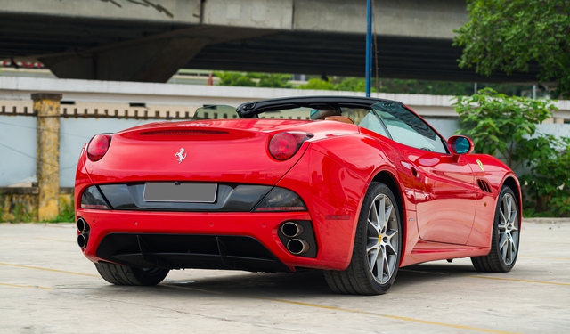 Một trong 4 chiếc Ferrari California hiếm hoi tại Việt Nam được rao bán với giá hơn 10 tỷ đồng - Ảnh 4.