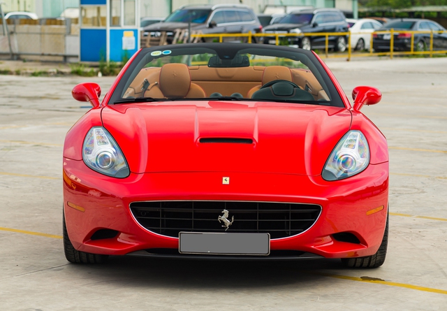 One of four rare Ferrari Californias in Vietnam for sale for more than 10 billion VND - Photo 5.