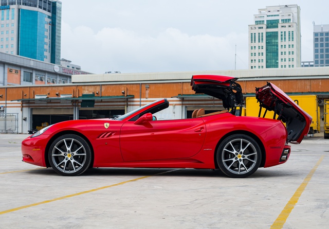Một trong 4 chiếc Ferrari California hiếm hoi tại Việt Nam được rao bán với giá hơn 10 tỷ đồng - Ảnh 10.