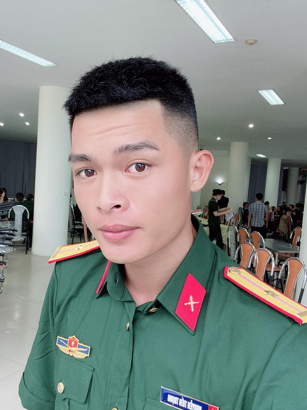 Cặp đôi VĐV với màn cầu hôn hot nhất tại SEA Games 31: Người là Thiếu úy quân đội, người sở hữu cả loạt huy chương - Ảnh 4.