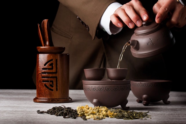 Cơn sốt đầu tư trà Phổ Nhĩ như món hàng xa xỉ mới nổi - Ảnh 3.