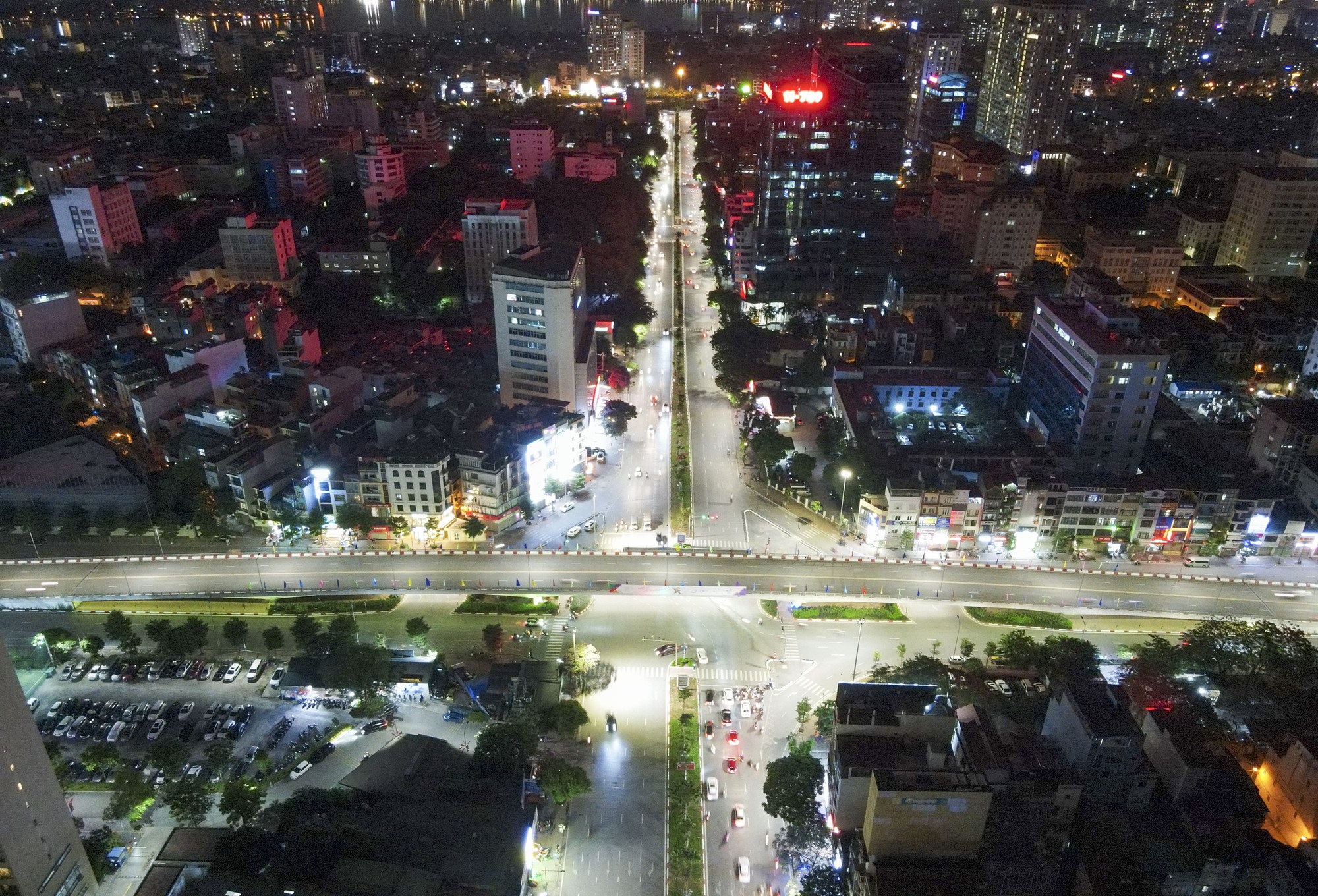Hà Nội: Một thập kỷ hoàn thành 12 cây cầu vượt nhẹ trị giá hơn 3.000 tỷ đồng - Ảnh 9. Hà Nội: Một thập kỷ hoàn thành 12 cây cầu vượt nhẹ trị giá hơn 3.000 tỷ đồng - Ảnh 9.