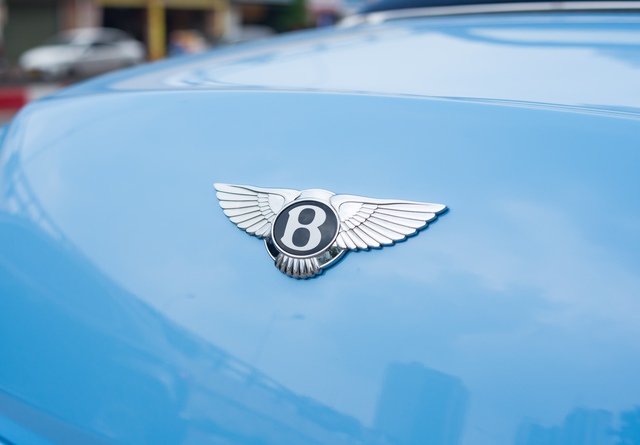 Là chiếc Bentley Continental GTC đầu tiên về Việt Nam 15 năm trước, siêu phẩm một thời giờ chỉ có giá 3 tỷ đồng - Ảnh 17.