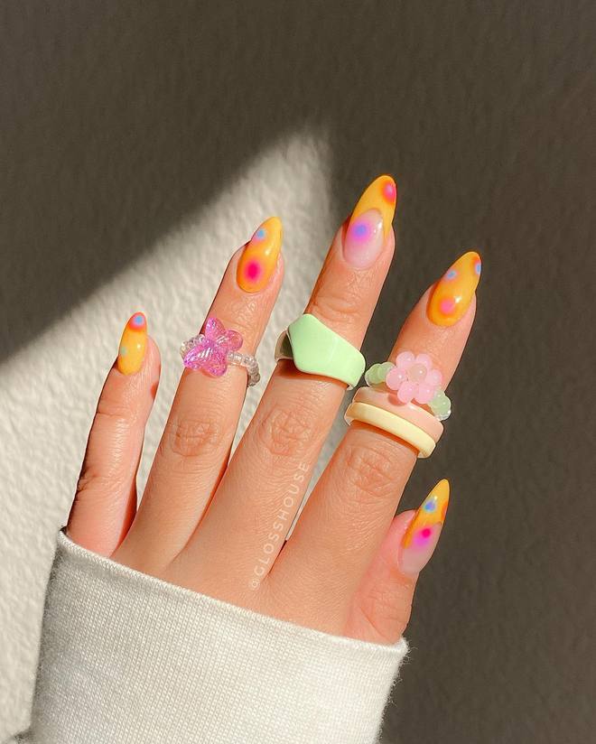  Khi con gái tiêu tiền lẻ, mất tiền tỷ: Mua son hết 20 triệu/ năm, nhuộm tóc cũng 2 triệu/ tháng chưa kể làm nail - Ảnh 7.