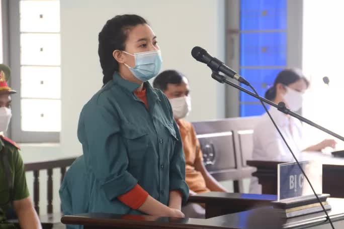 Xét xử vụ hotgirl lừa đảo hơn 21 tỉ đồng chấn động Bình Thuận - Ảnh 1. Xét xử vụ hotgirl lừa đảo hơn 21 tỉ đồng chấn động Bình Thuận - Ảnh 1.