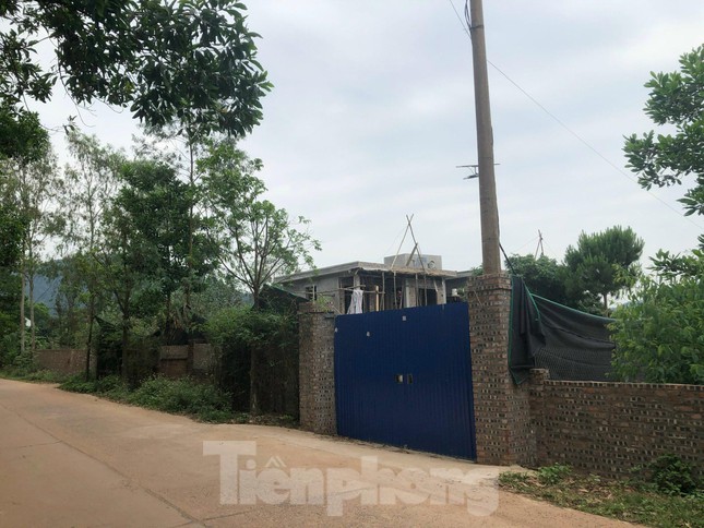  Cận cảnh loạt biệt thự xẻ thịt núi rừng sau kết luận thanh tra tại Sóc Sơn  - Ảnh 10.