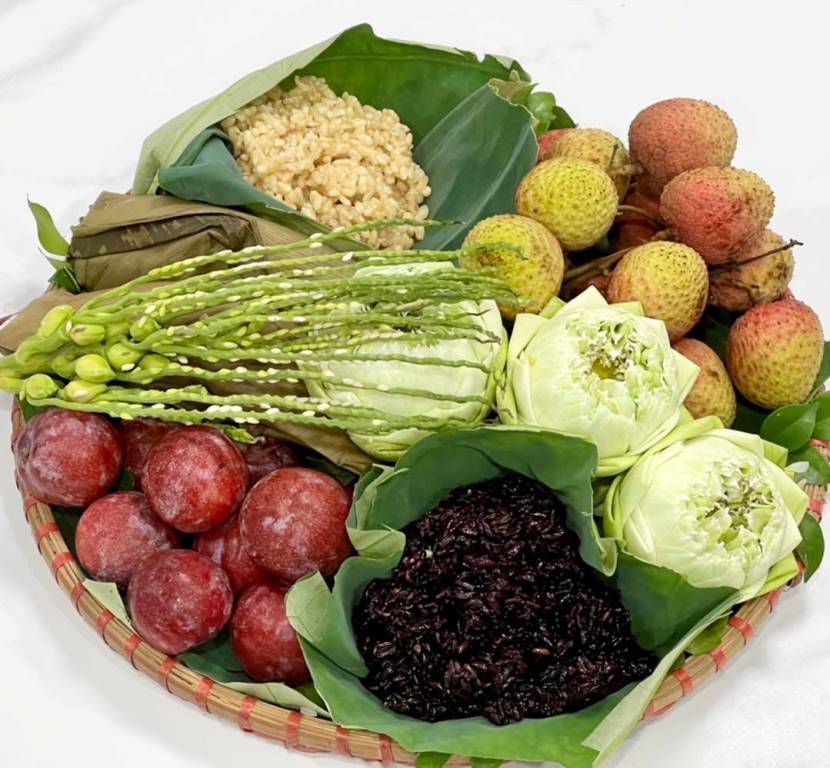 Hoa Quả Cúng Tết Đoan Ngọ: Ý Nghĩa, Mẫu Văn Khấn và Cách Chuẩn Bị