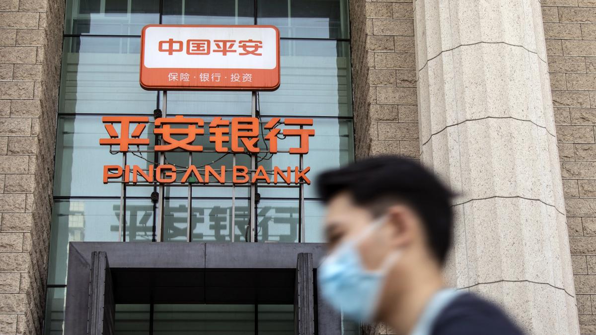 Peter Ma: Vị tỷ phú Trung Quốc kín tiếng đang nỗ lực tách đôi HSBC - Ảnh 2. Peter Ma: Vị tỷ phú Trung Quốc kín tiếng đang nỗ lực tách đôi HSBC - Ảnh 2.
