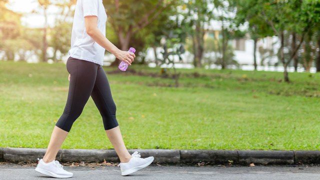 Làm 1 việc sau bữa ăn vừa tốt cho tim mạch lại ổn định đường huyết, người ngoài 50 tuổi nên làm thêm 2 việc có lợi không kém đi bộ - Ảnh 2.