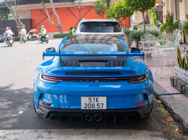 Doanh nhân Nguyễn Quốc Cường lần đầu lái Porsche 911 GT3 2022 xuống phố, giá đồn đoán hơn 17 tỷ đồng - Ảnh 12.