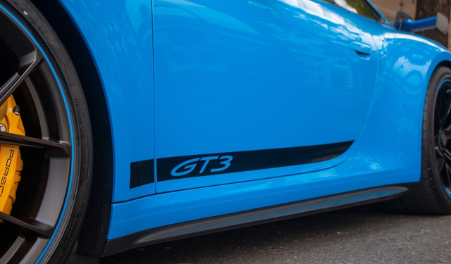 Doanh nhân Nguyễn Quốc Cường lần đầu lái Porsche 911 GT3 2022 xuống phố, giá đồn đoán hơn 17 tỷ đồng - Ảnh 6.