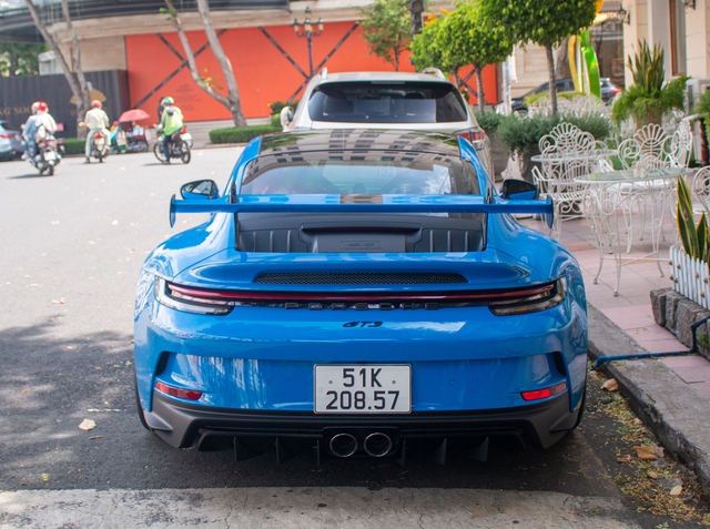 Nhận được tin nhắn từ vợ, doanh nhân Nguyễn Quốc Cường lập tức ngỏ ý tặng chiếc Porsche 911 GT3 vừa mua để xin sắm xe mới - Ảnh 10.