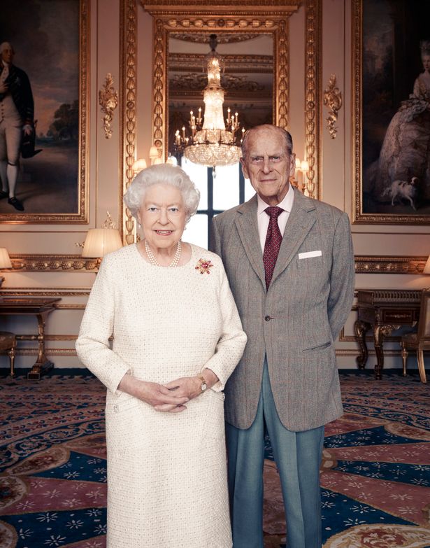 Nữ hoàng Elizabeth II: Nàng công chúa bản lĩnh với bước ngoặt lịch sử lên ngôi vương, 70 năm thăng trầm với nhiều dấu ấn khó phai - Ảnh 11.