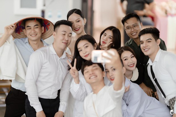 Dàn người đẹp Hoa hậu Việt Nam 2020 bê tráp trong đám hỏi của Top 5 Phạm Thị Phương Quỳnh - Ảnh 4.