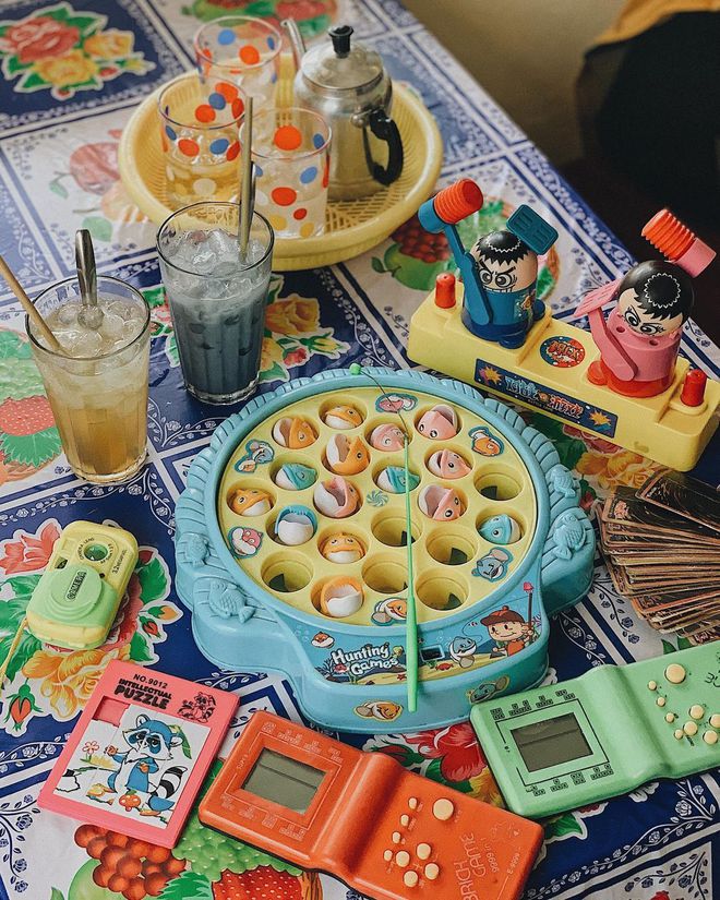 TP.HCM có 4 quán cà phê “bán vé” quay về tuổi thơ: Có đủ từ xí muội, kẹo C, mì trẻ em đến trò chơi điện tử chứa chan kỉ niệm  - Ảnh 3.