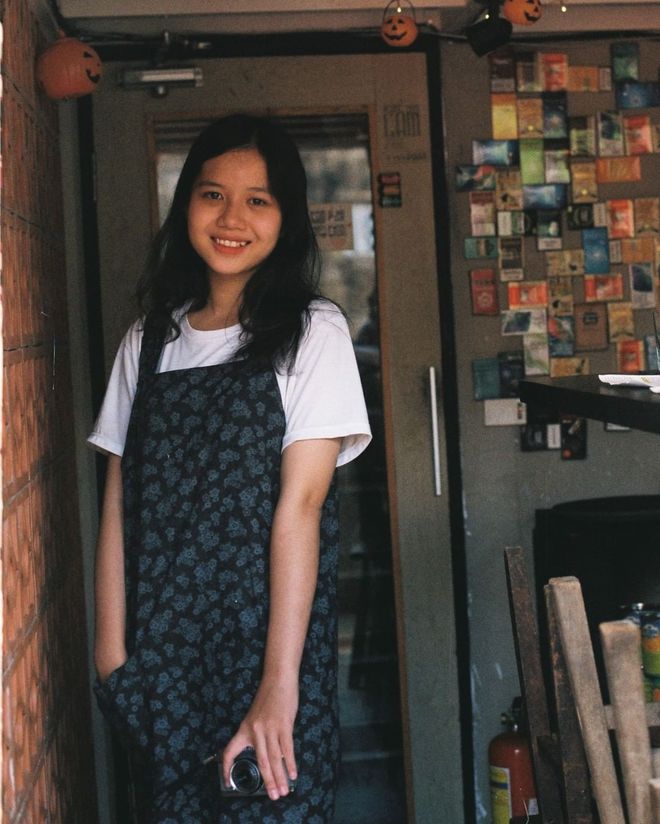 TP.HCM có 4 quán cà phê “bán vé” quay về tuổi thơ: Có đủ từ xí muội, kẹo C, mì trẻ em đến trò chơi điện tử chứa chan kỉ niệm - Ảnh 35. TP.HCM có 4 quán cà phê “bán vé” quay về tuổi thơ: Có đủ từ xí muội, kẹo C, mì trẻ em đến trò chơi điện tử chứa chan kỉ niệm - Ảnh 35.