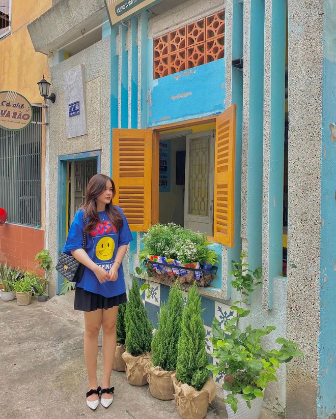 TP.HCM có 4 quán cà phê “bán vé” quay về tuổi thơ: Có đủ từ xí muội, kẹo C, mì trẻ em đến trò chơi điện tử chứa chan kỉ niệm  - Ảnh 7.