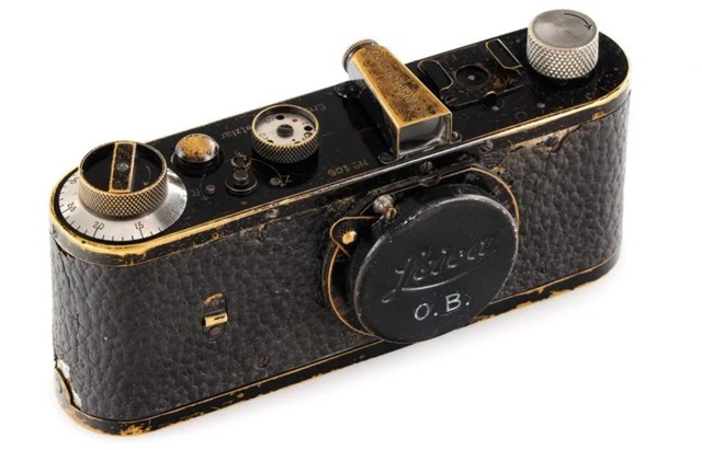 Máy ảnh Leica 99 năm tuổi giá 15 triệu USD - Ảnh 1.