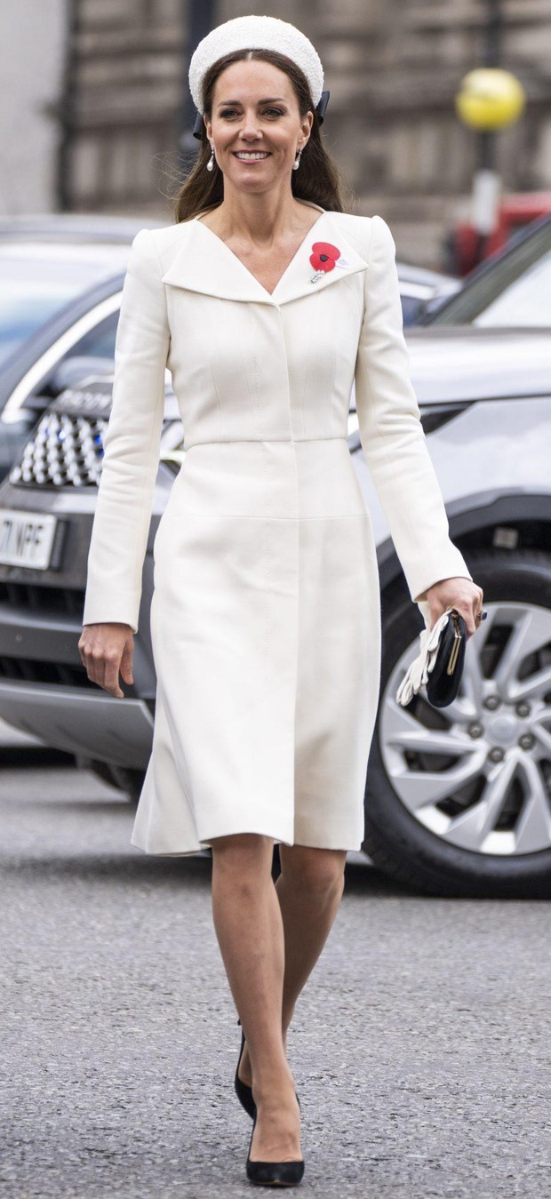 Kate Middleton và 7 lần chỉnh sửa trang phục chuẩn hoàng gia | ELLE