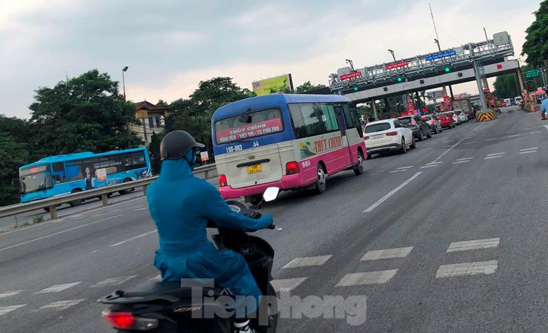 Cận cảnh trạm thu phí đặt nhầm chỗ vừa được đề xuất kéo dài thêm 10 năm - Ảnh 8.