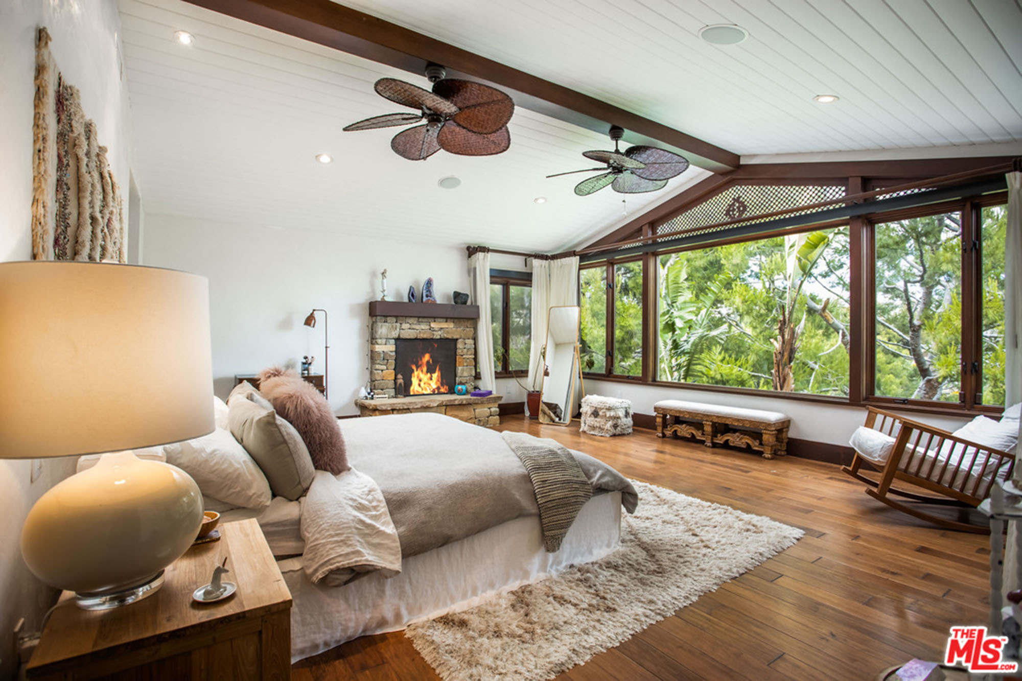 Nhìn profile 2 vợ cũ mới thấy tỷ phú Google có con mắt chọn bạn đời thật tinh tường: Người là em gái CEO YouTube, người sở hữu học vấn khủng, nhưng đều kinh doanh giỏi - Ảnh 13. Nhìn profile 2 vợ cũ mới thấy tỷ phú Google có con mắt chọn bạn đời thật tinh tường: Người là em gái CEO YouTube, người sở hữu học vấn khủng, nhưng đều kinh doanh giỏi - Ảnh 13.